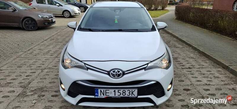 Biały Używany 2017 Toyota Avensis Sedan/Limuzyna | 33 000 zł (Super Cena) - Obraz 1/4