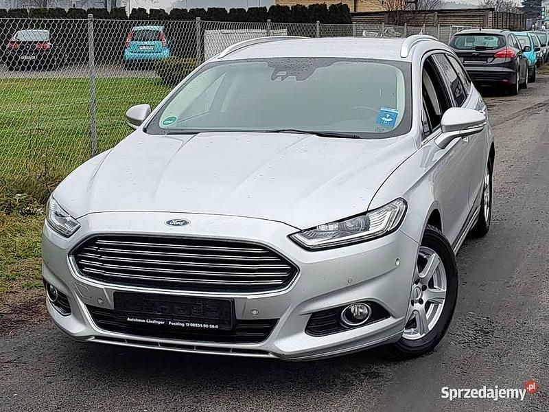 Używany Ford Mondeo 2016 Srebrny Kombi