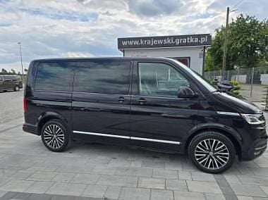 Czarny Używany 2023 VW Multivan Minivan | 339 900 zł - Obraz 1/4