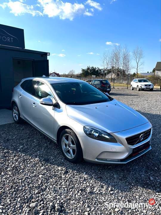 Srebrny Używany 2016 Volvo V40 Kombi | 34 900 zł (Dobra cena) - Obraz 1/4