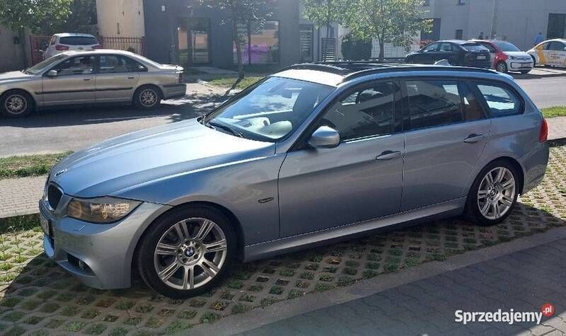 Niebieski Używany 2012 BMW 318 Shadowline Sedan/Limuzyna | 33 000 zł - Obraz 1/4