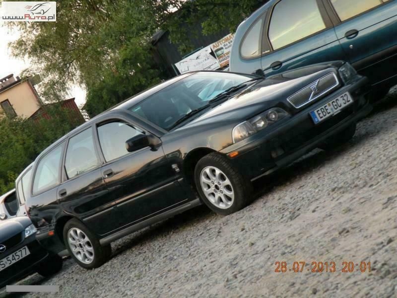Grafitowy (metalik) Używany 2000 Volvo V40 Kombi | 6900 zł - Obraz 1/4