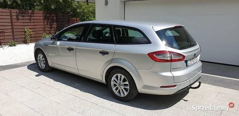 Srebrny Używany 2011 Ford Mondeo Kombi | 19 800 zł (Uczciwa cena) - Obraz 1/4