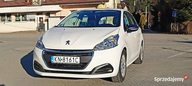 Używany Peugeot 208 2017 Biały Hatchback