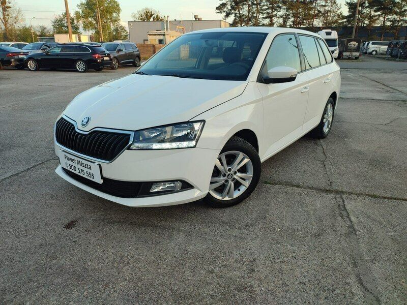 Używany Skoda Fabia 95 KM (69 kW) 2021 Biały (metalik) Hatchback