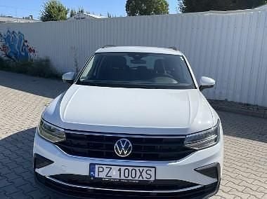 Biały Używany 2021 VW Tiguan SUV | 89 000 zł (Dobra cena) - Obraz 1/4