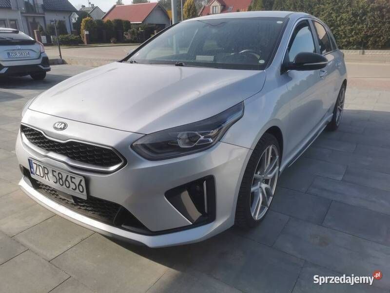 Używany Kia Ceed GT GT-Line 2019 Srebrny Hatchback