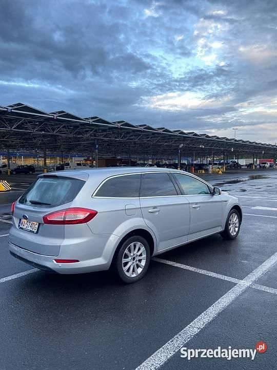 Srebrny Używany 2011 Ford Mondeo Kombi | 9500 zł (Super Cena) - Obraz 1/4