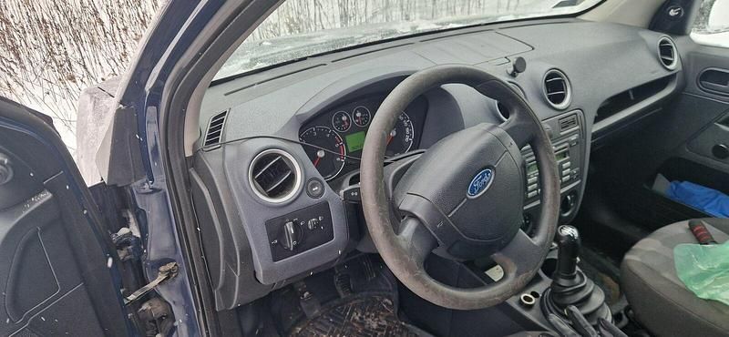 Niebieski Używany 2009 Ford Fusion Hatchback | 6000 zł (Uczciwa cena) - Obraz 1/4