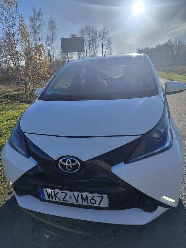 Używany Toyota Aygo 2015 Biały Hatchback