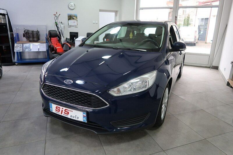 Używany Ford Focus 95 KM (69 kW) 2014 Niebieski (metalik) Sedan/Limuzyna