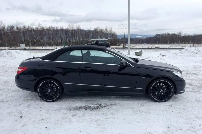 Używany Mercedes E350 292 KM (214 kW) 2010 Czarny (metalik) Kabriolet