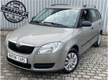 Beżowy Używany 2010 Skoda Fabia Kombi | 14 900 zł (Dość drogi) - Obraz 1/4