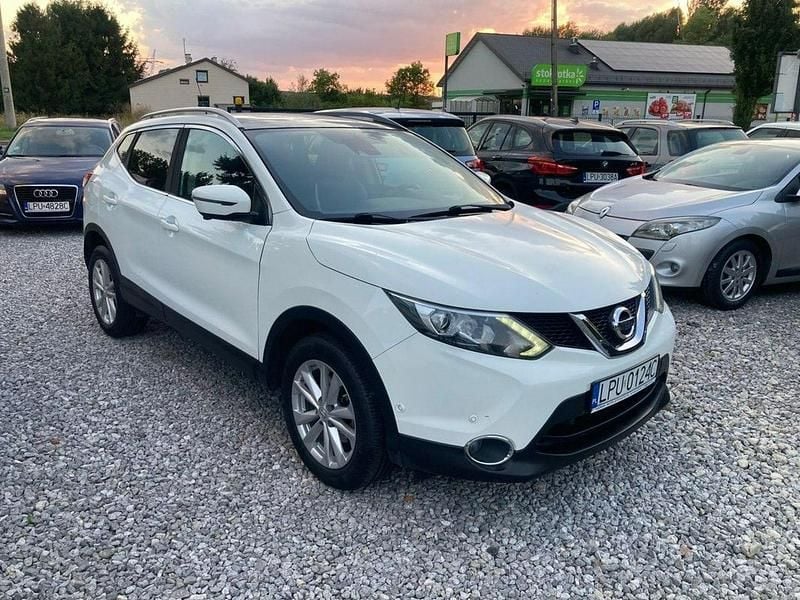 Biały Używany 2016 Nissan Qashqai SUV | 44 900 zł (Uczciwa cena) - Obraz 1/4