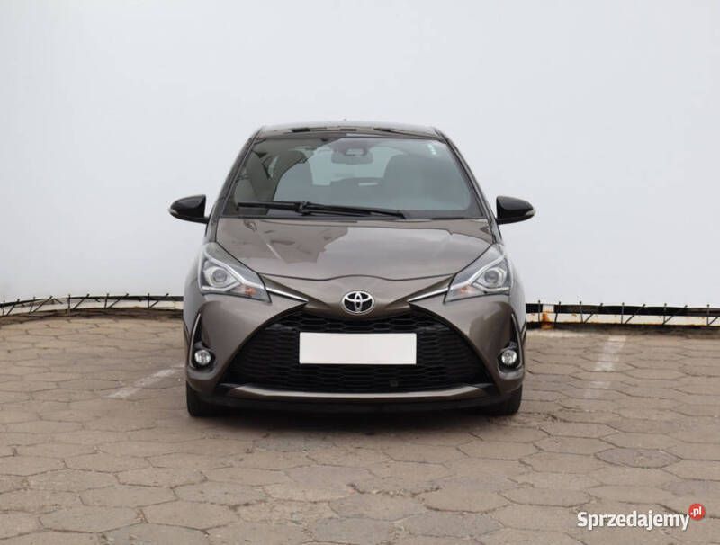 Szary Używany 2017 Toyota Yaris Hatchback | 55 499 zł (Uczciwa cena) - Obraz 1/4