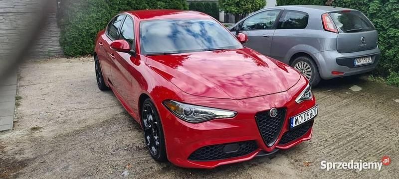Używany Alfa Romeo Giulia 2022 Czerwony Sedan/Limuzyna