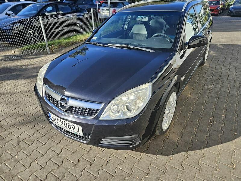 Czarny Używany 2008 Opel Vectra Kombi | 9900 zł (Uczciwa cena) - Obraz 1/4