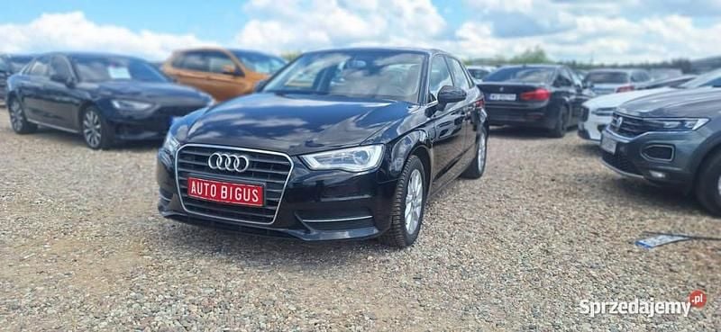 Używany Audi A3 Sportback 122 KM (89 kW) 2013 Czarny Hatchback