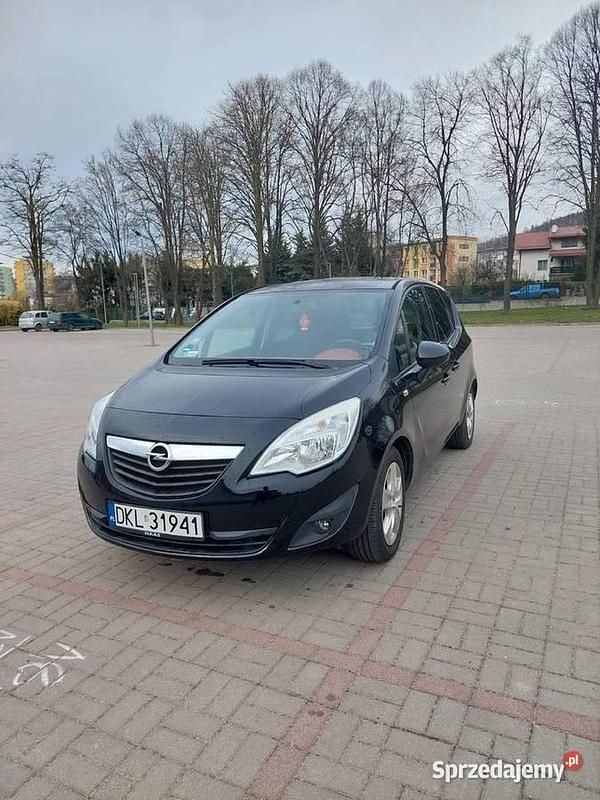 Używany 2010 Opel Meriva Minivan | 15 000 zł (Uczciwa cena) - Obraz 1/4