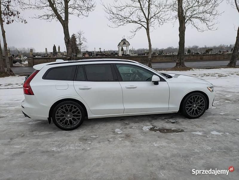 Używany Volvo V60 2020 Biały Kombi