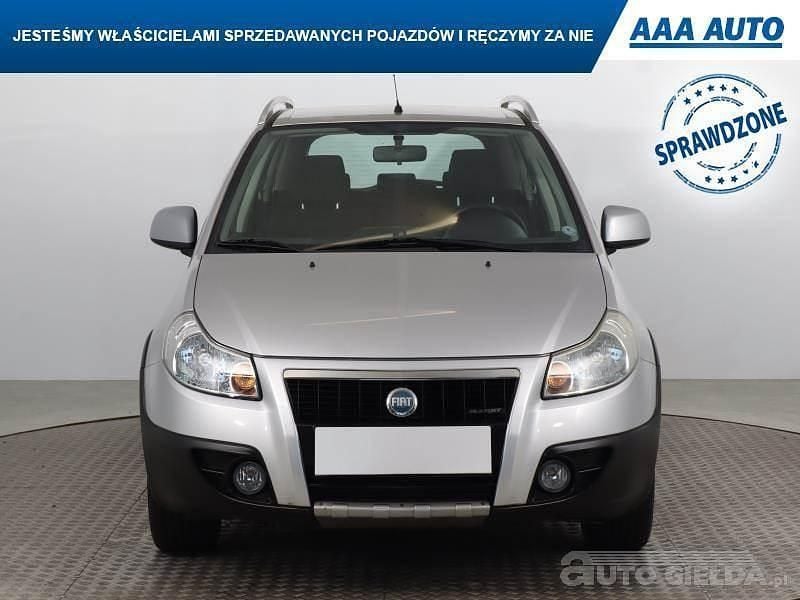 Używany Fiat Sedici 2006 Srebrny SUV