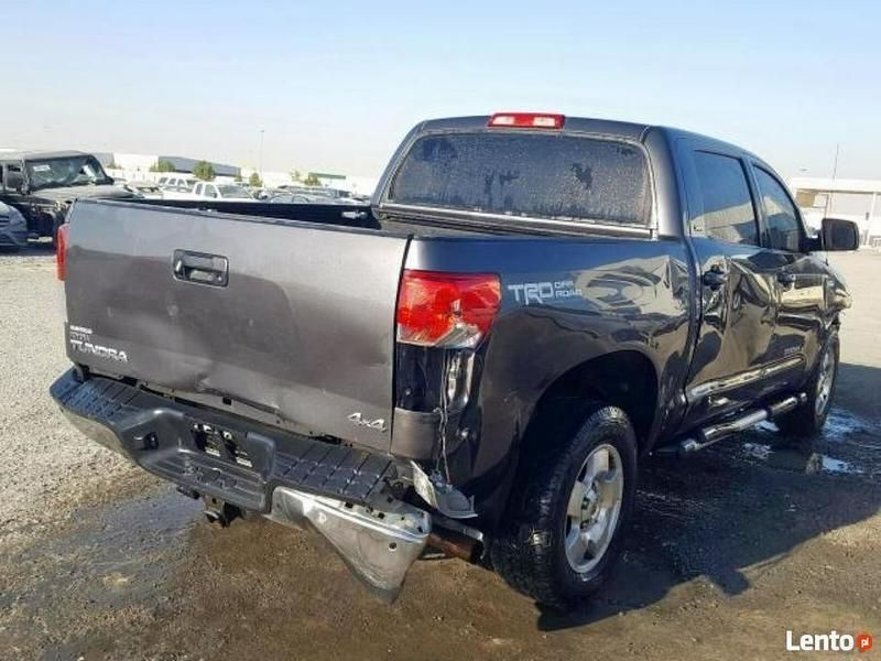 Toyota tundra ii