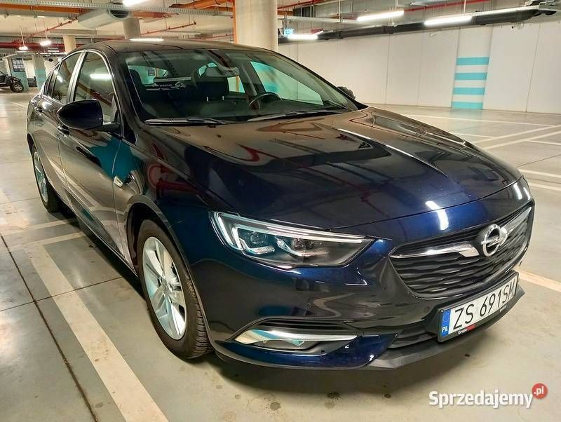 Granatowy Używany 2019 Opel Insignia Hatchback | 49 500 zł (Uczciwa cena) - Obraz 1/4