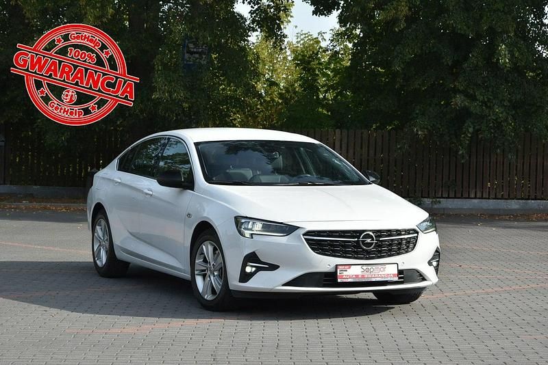 Biały (metalik, perła) Używany 2020 Opel Insignia Hatchback | 65 900 zł - Obraz 1/4