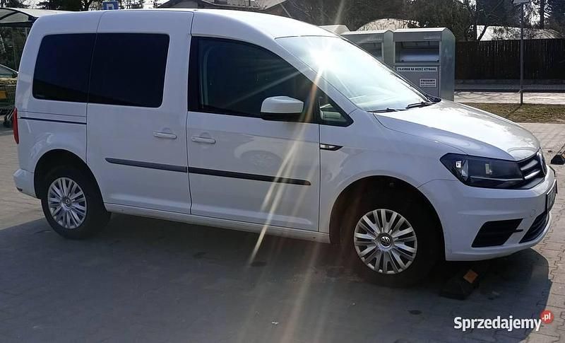 Używany 2019 VW Caddy Trendline Minivan | 39 000 zł (Uczciwa cena) - Obraz 1/4