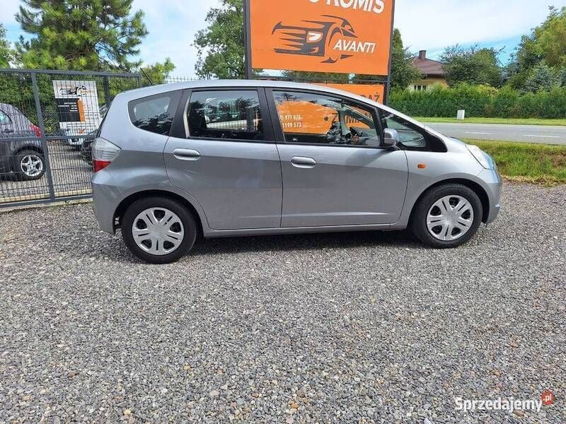 Używany Honda Jazz 90 KM (66 kW) 2011 Szary Hatchback