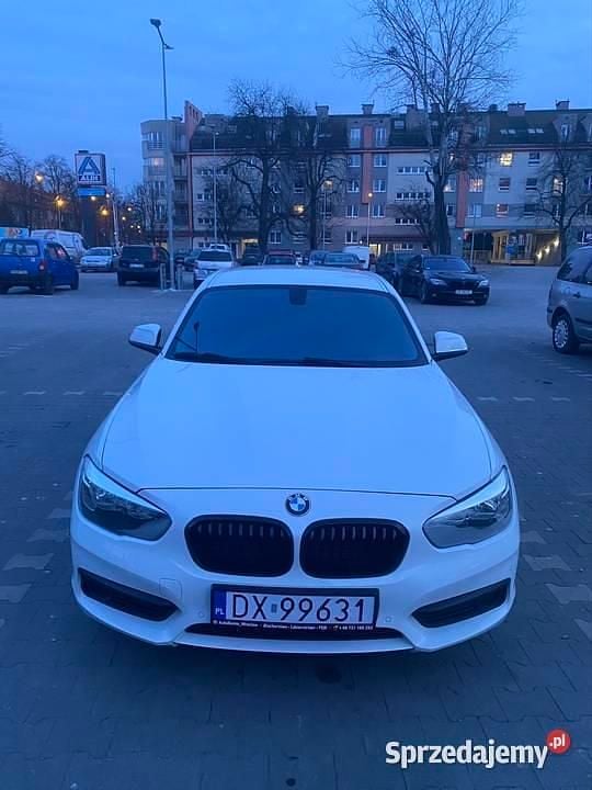 Używany BMW 118 150 KM (110 kW) 2018 Biały Hatchback