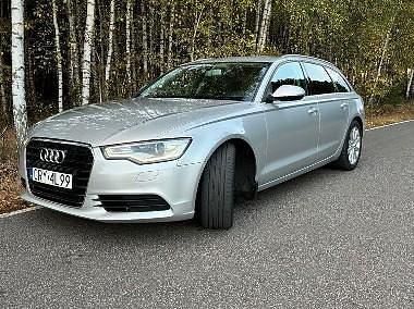 Srebrny Używany 2011 Audi A6 Ambiente Kombi | 44 900 zł - Obraz 1/4