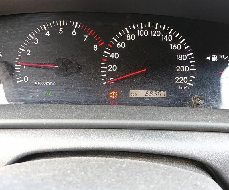 Używany Toyota Corolla 2005 Czarny Hatchback