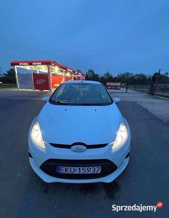 Używany Ford Fiesta 95 KM (69 kW) 2011 Biały Hatchback