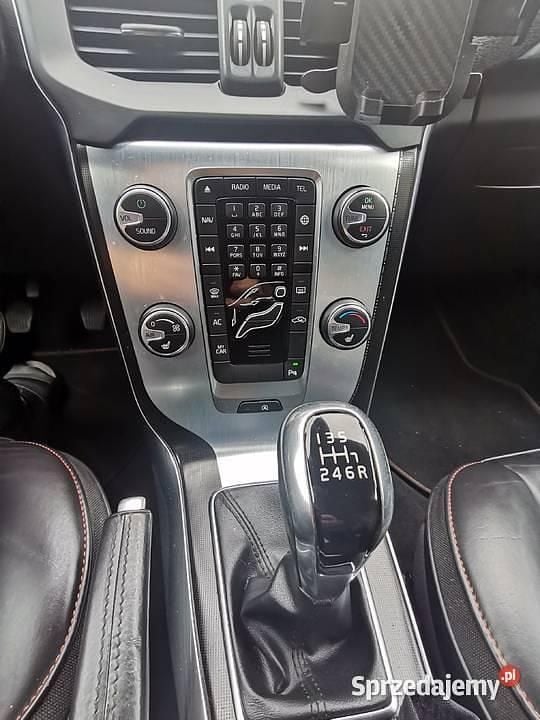 Używany Volvo V40 2015 Biały Kombi