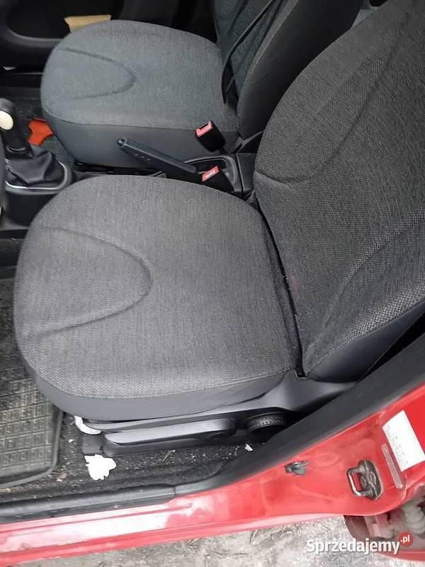 Używany Nissan Micra 2005 Czerwony Hatchback