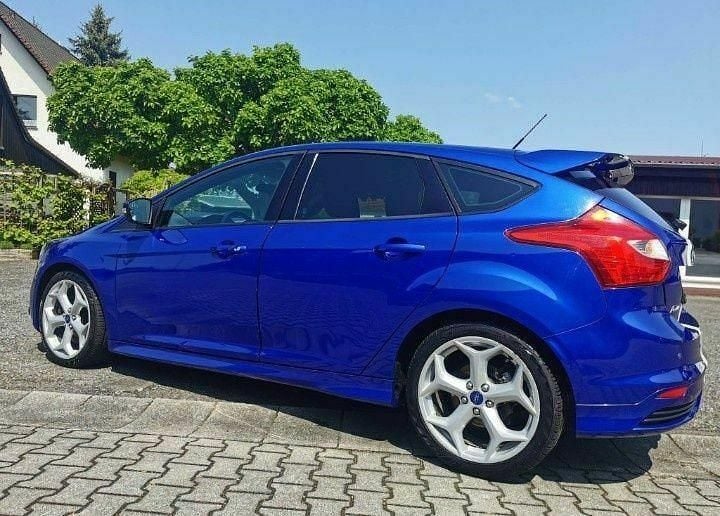 Używany Ford Focus ST 2013 Niebieski Hatchback