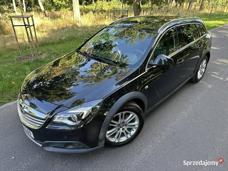 Czarny Używany 2014 Opel Insignia Country Tourer Kombi | 33 500 zł (Uczciwa cena) - Obraz 1/4