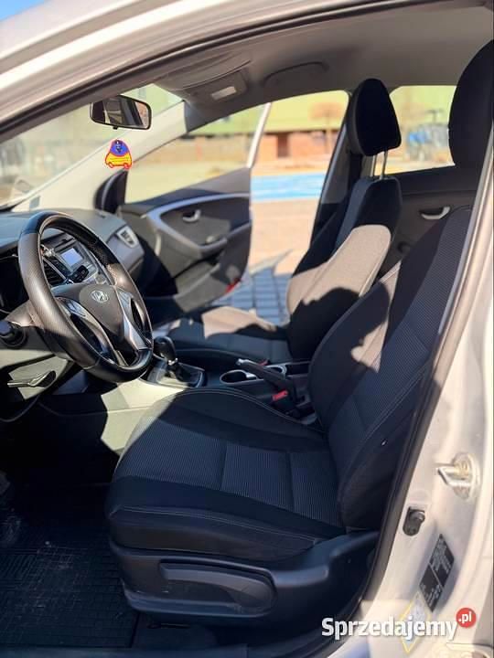 Używany Hyundai i30 2012 Srebrny Hatchback