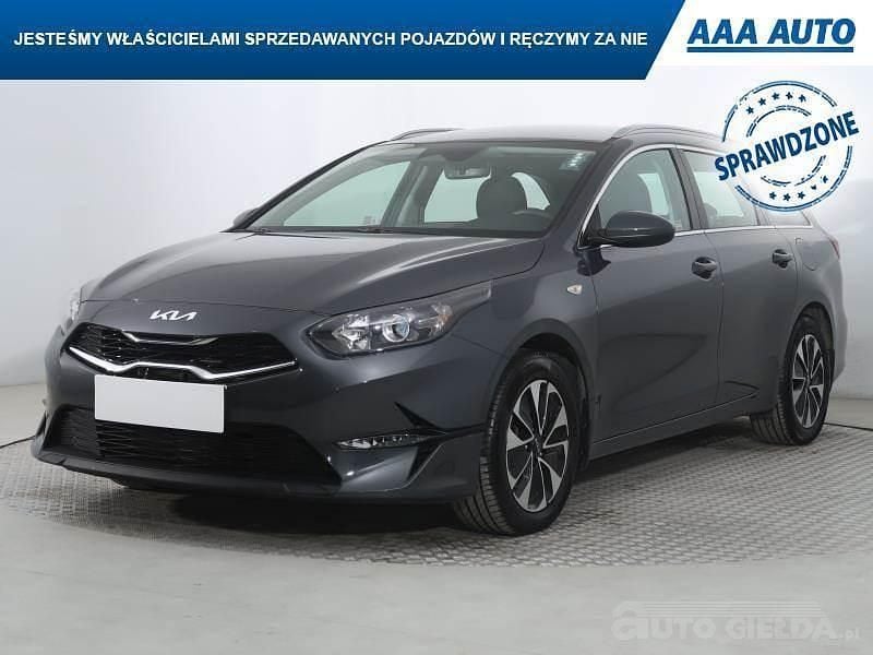 Używany Kia Ceed 2024 Szary Hatchback
