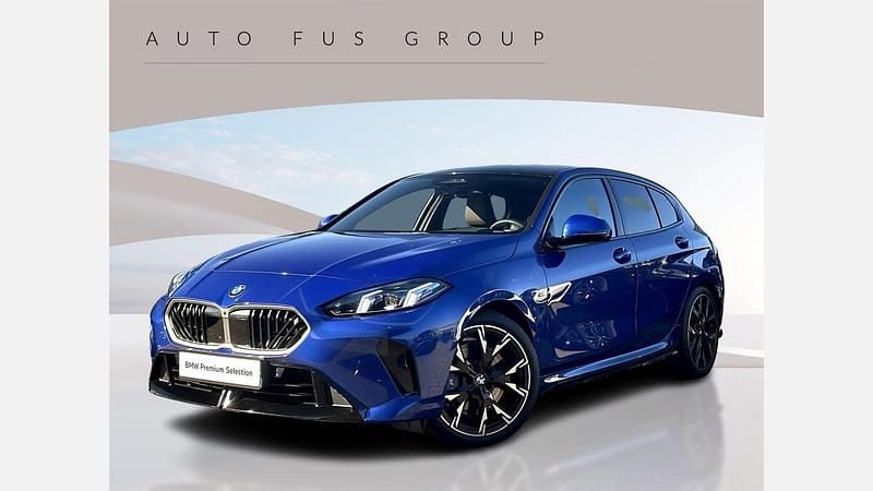 Niebieski portimao m metalizowany Używany 2024 BMW 120 Shadowline Hatchback | 179 900 zł (Dość drogi) - Obraz 1/3