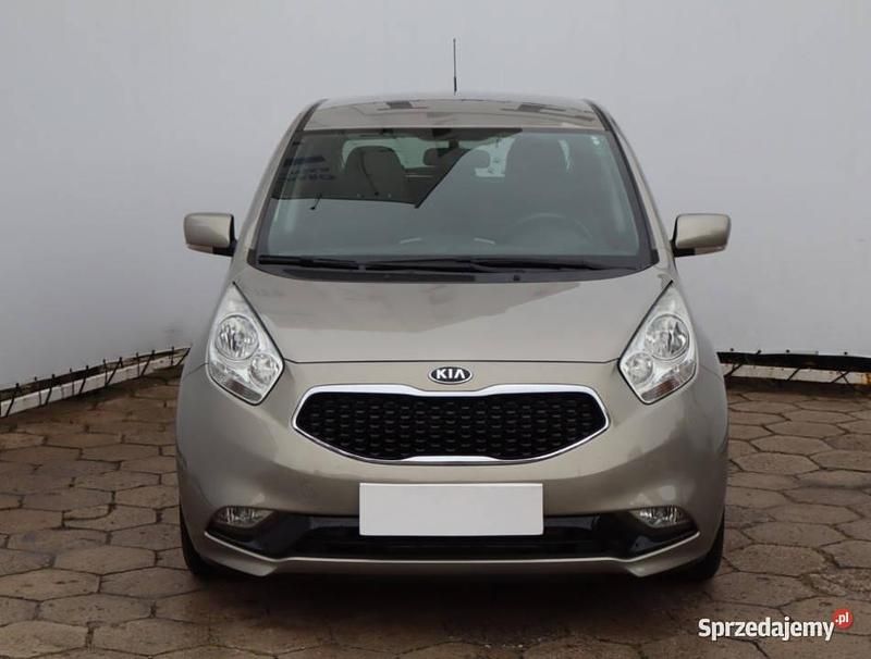 Używany Kia Venga 2016 Beżowy Hatchback