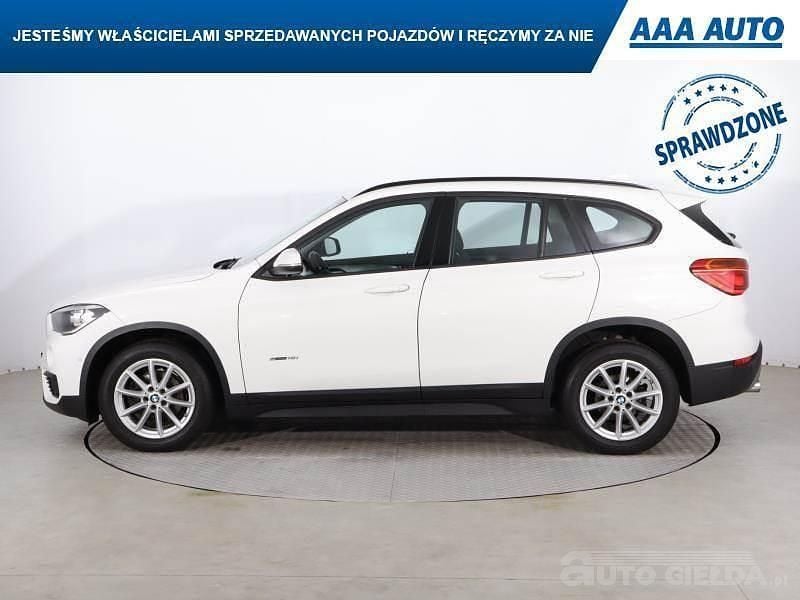 Używany BMW X1 140 KM (102 kW) 2017 Biały SUV