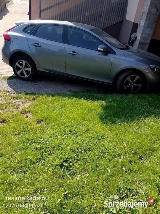 Szary Używany 2016 Volvo V40 Kombi | 36 500 zł - Obraz 1/4
