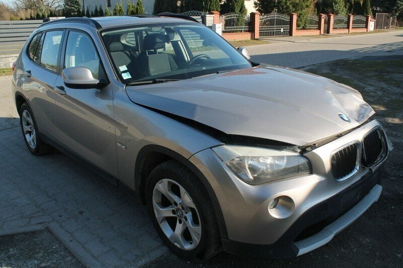Złoty Używany 2011 BMW X1 SUV | 15 900 zł - Obraz 1/4