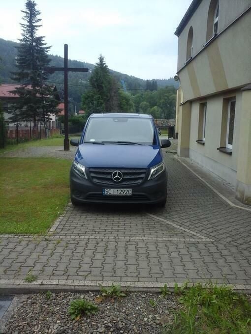 Niebieski Używany 2017 Mercedes Vito Minivan | 64 900 zł (Dość drogi) - Obraz 1/4