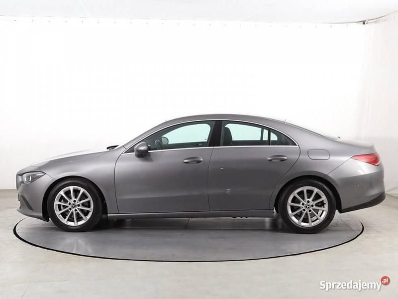Używany Mercedes CLA200 2022 Szary Sedan/Limuzyna