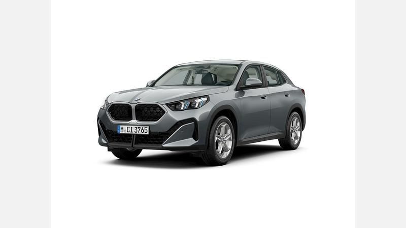 Szary skyscraper metalizowany Używany 2024 BMW X2 Comfort Edition SUV | 174 900 zł - Obraz 1/3