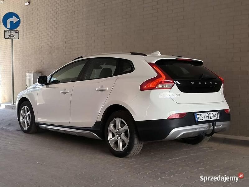 Używany Volvo V40 Momentum 2013 Biały Hatchback