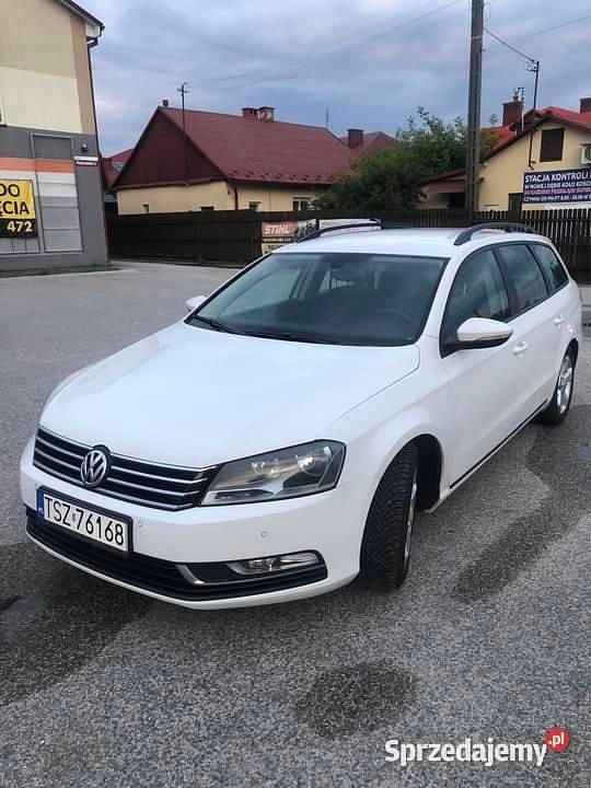 Biały Używany 2013 VW Passat Kombi | 20 000 zł - Obraz 1/4
